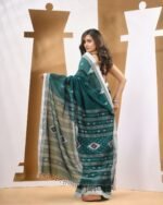 Women Geometric Woven Saree with Contrast Border - Image 3